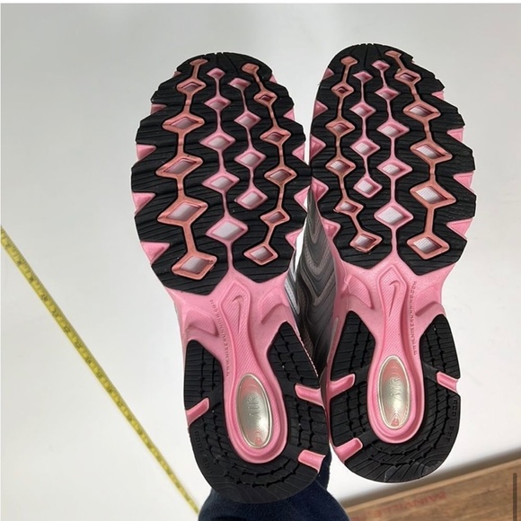 SOLD NIKE silver white and pink air vapor running sneakers us women’s size 8 - Picture 7 of 8